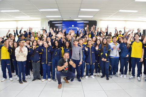 Foto 9 de Visita dos alunos do Colégio Batista à Câmara Municipal