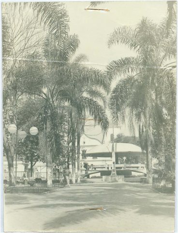 Praça Padre João Álvares, antes conhecida como Largo da Matriz