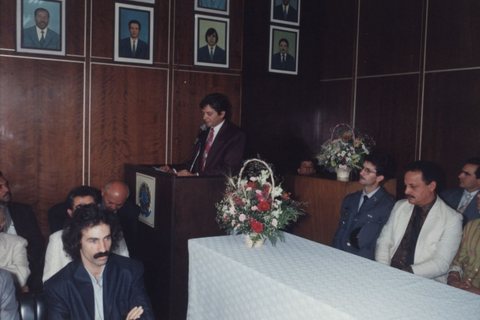 Prefeito Benedito Bonfim Pereira, o Bill, utilizando a Tribuna da Câmara