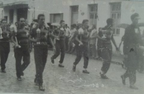 Desfile Bandeirantes A.C. na Praça Padre João Álvares