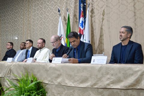 Foto 6 de Título de Cidadão Itaquaquecetubense ao Padre Luiz Felipe