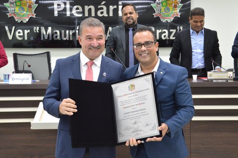 Empresário Augusto César dos Santos recebeu o Título de Cidadão Itaquaquecetubense em 2022. A homenagem foi uma iniciativa do vereador Lucas do Liceu.