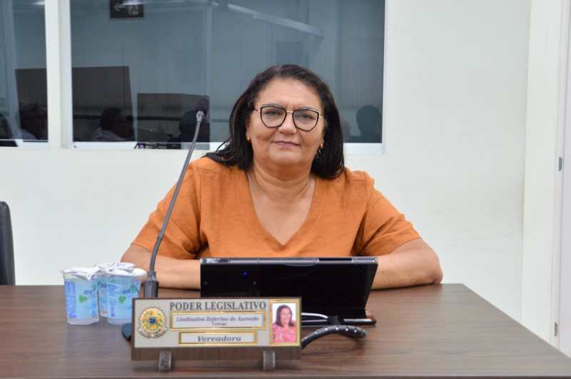 Requerimento é de autoria da vereadora Colega