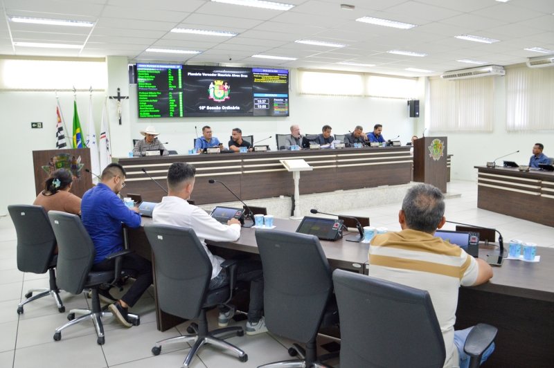 Projeto de lei foi aprovado durante a 10ª Sessão Ordinária